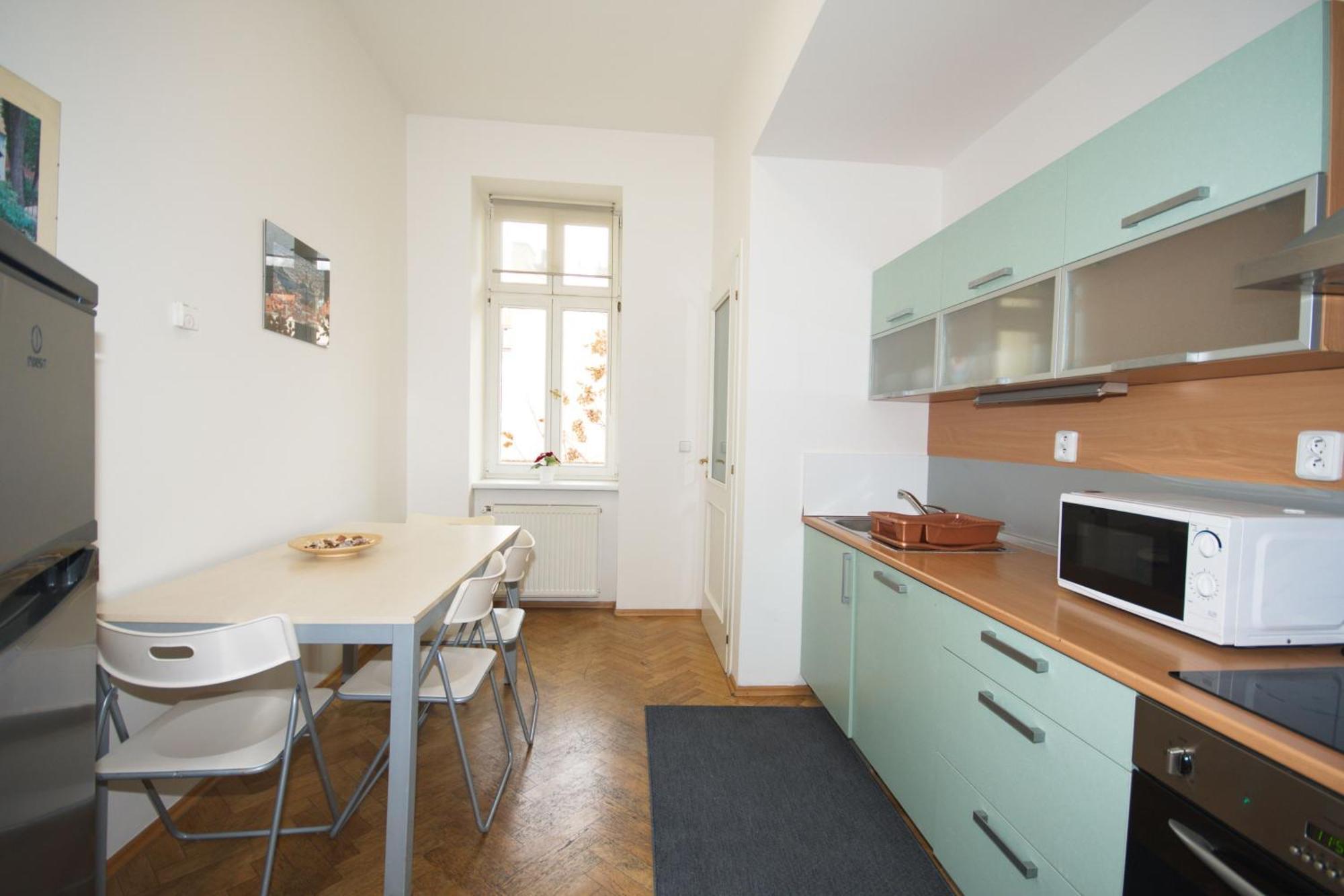 Residence Kostnicke Square Прага Екстер'єр фото